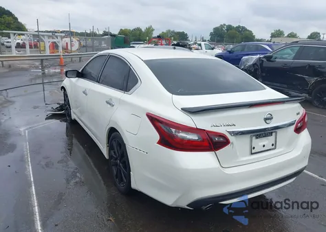 2017 Nissan Altima 2.5 Sr из США, поврежденный, VIN 1N4AL3AP3HC488711